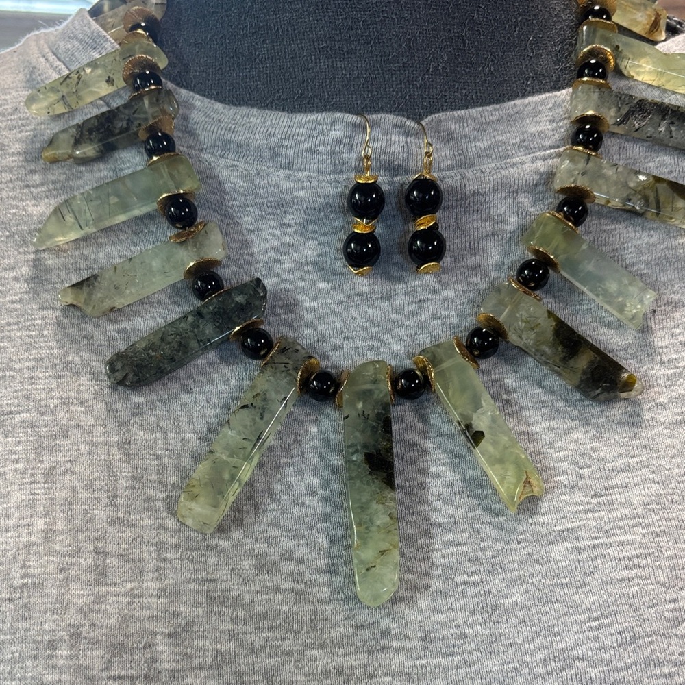Elegant Prehnite with epidote Necklace and Earring Set
